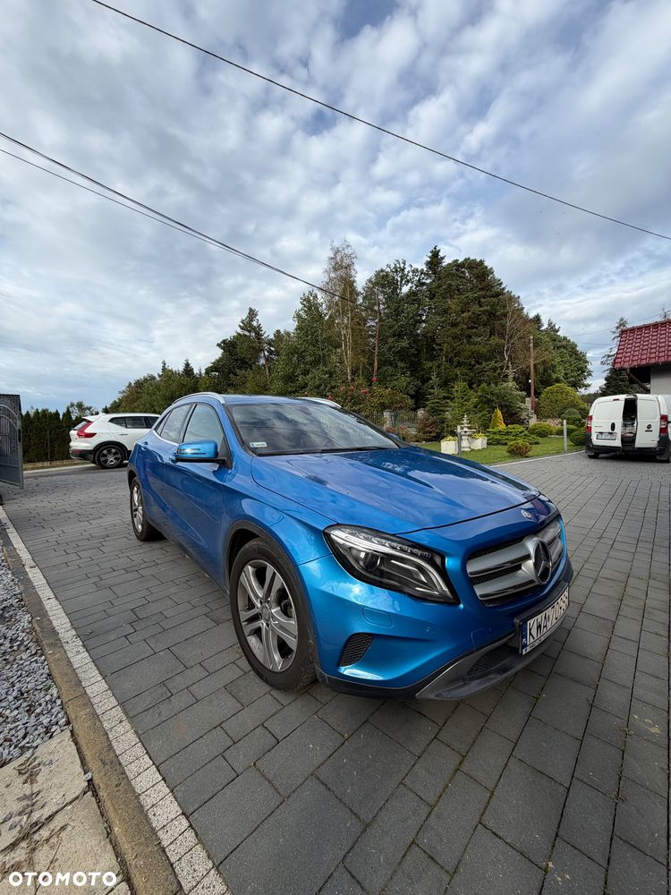 Mercedes-Benz GLA - 18