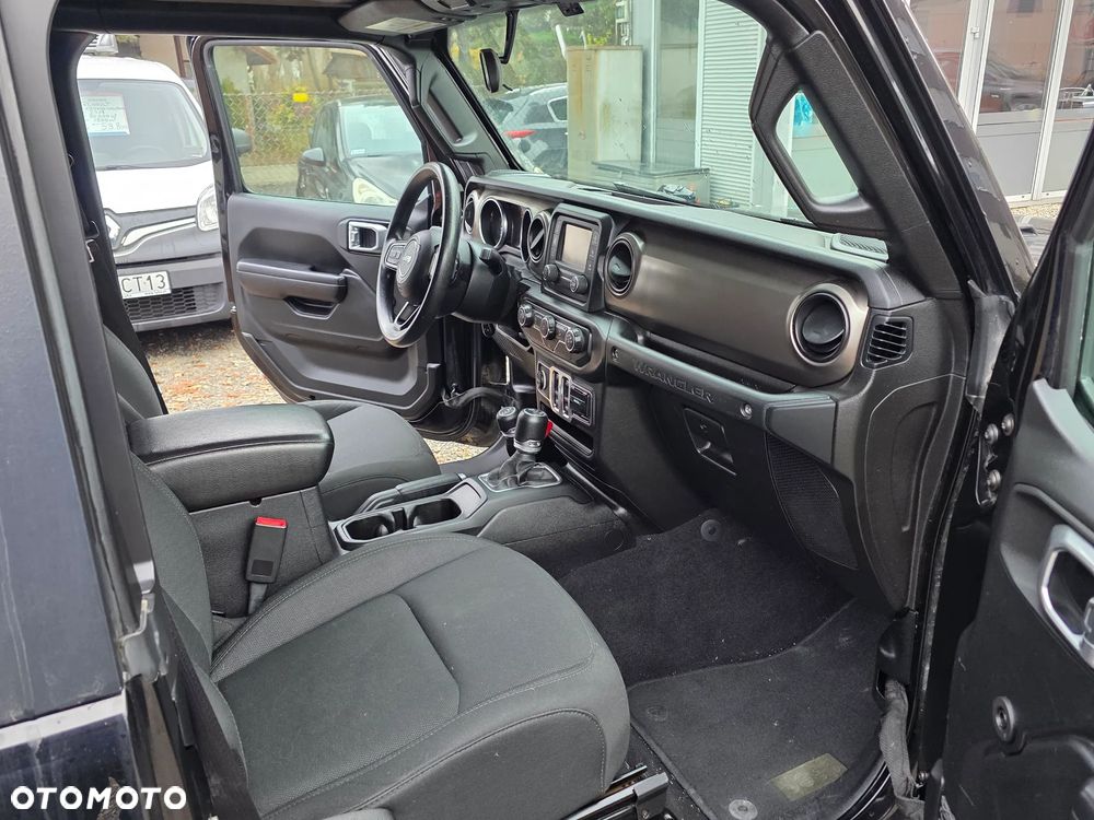 Jeep Wrangler 2.0 T-GDI Hardtop AWD Automatik Sport - 8