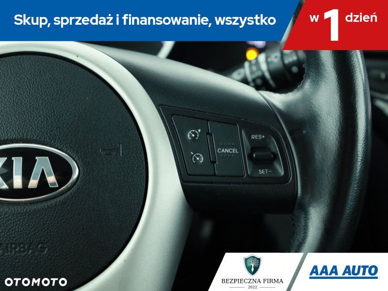 Kia Venga - 18