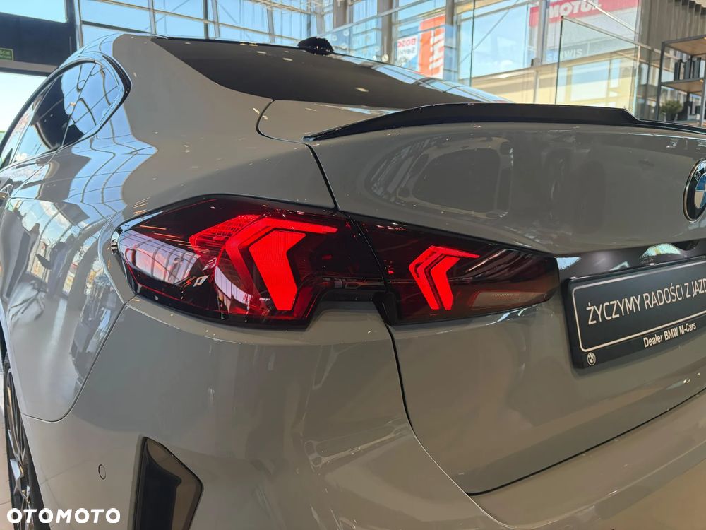 BMW Seria 2 220 mHEV - 13