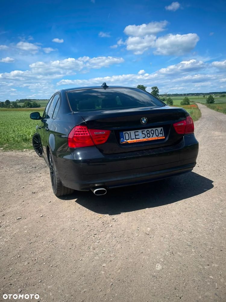 BMW Seria 3 320d - 4