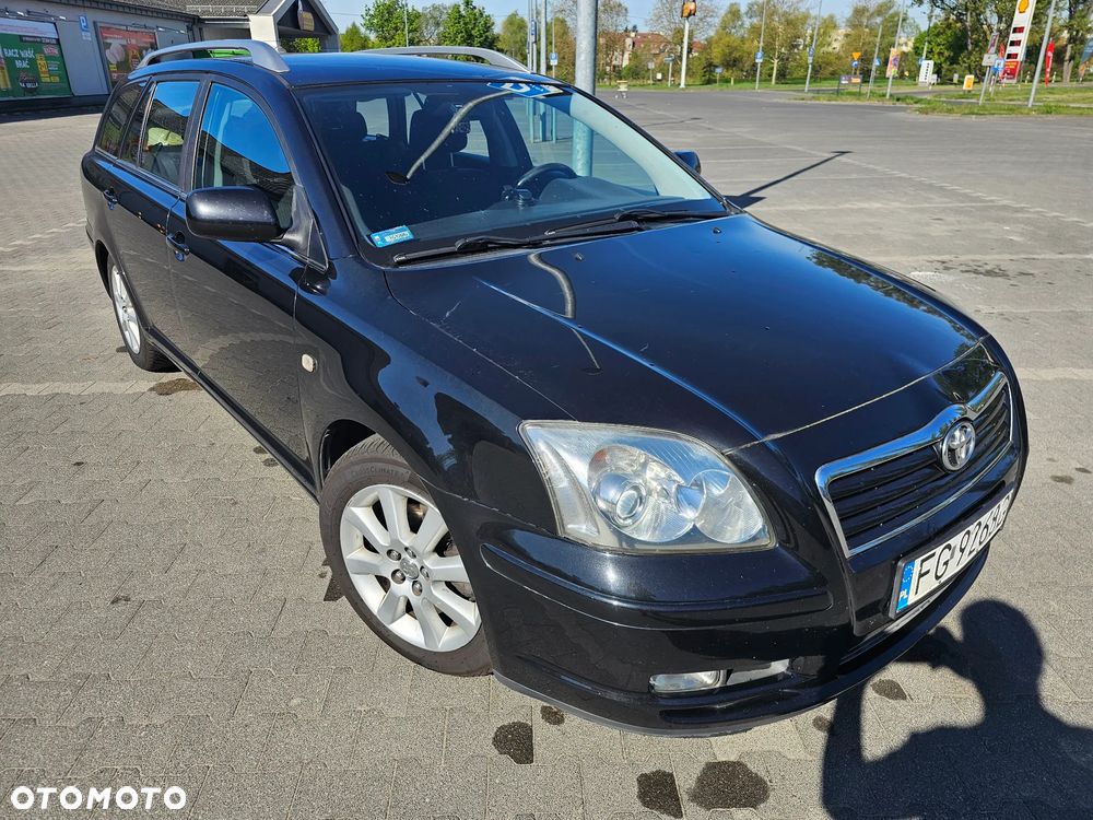 Toyota Avensis 1.8 VVT-i Sol - 2