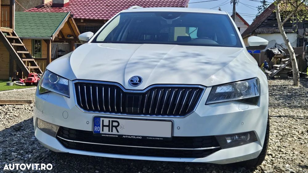 Skoda Superb 2.0 TDI DSG Premium Edition - 9