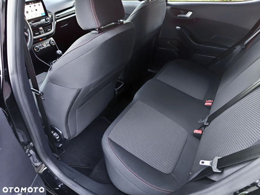 Ford Fiesta - 10