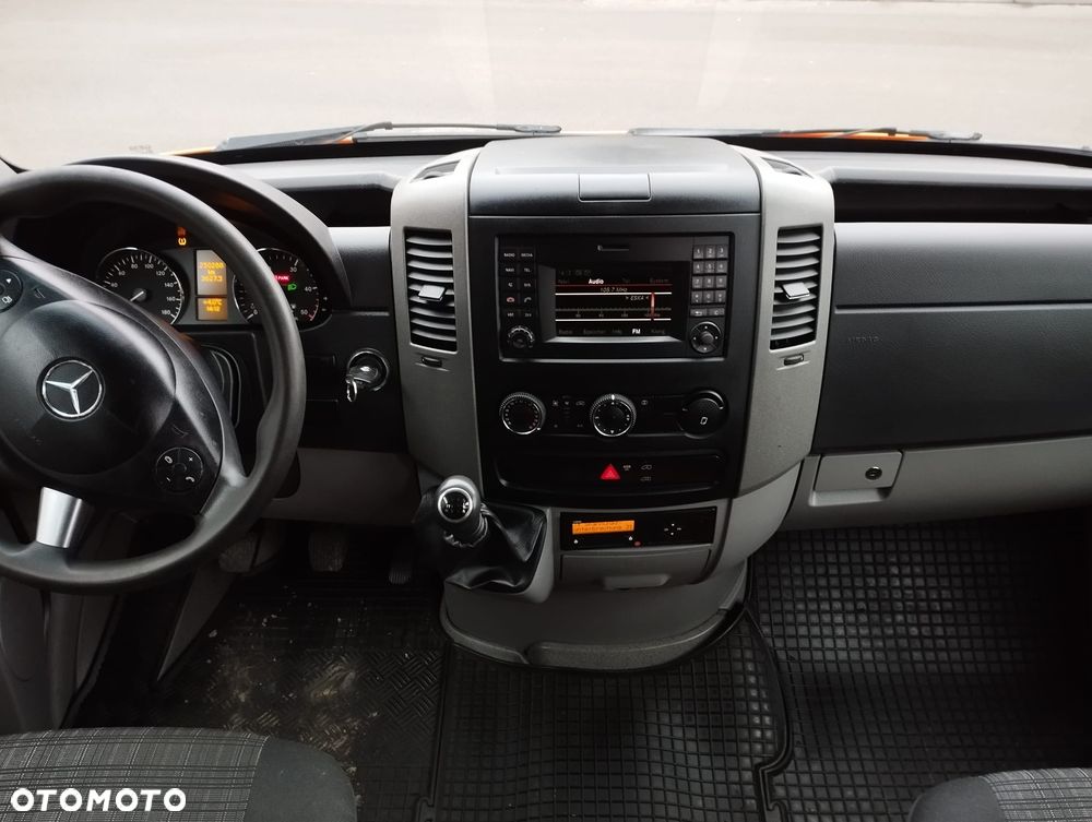 Mercedes-Benz Sprinter - 8