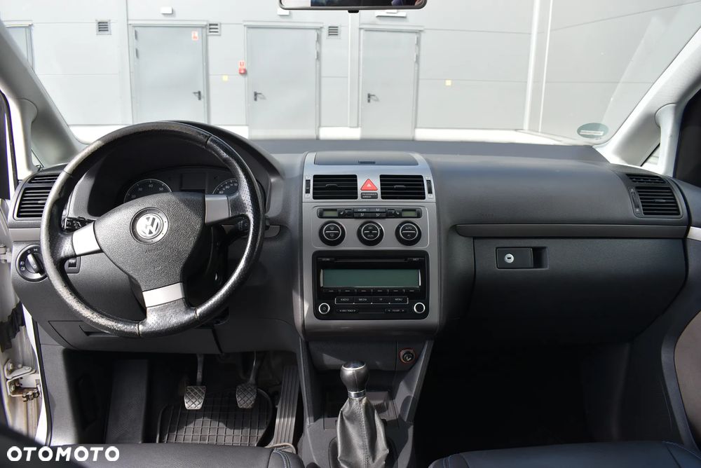 Volkswagen Touran 1.4 TSI Cross - 11