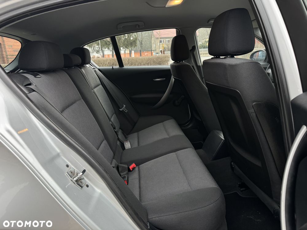 BMW Seria 1 118i - 9