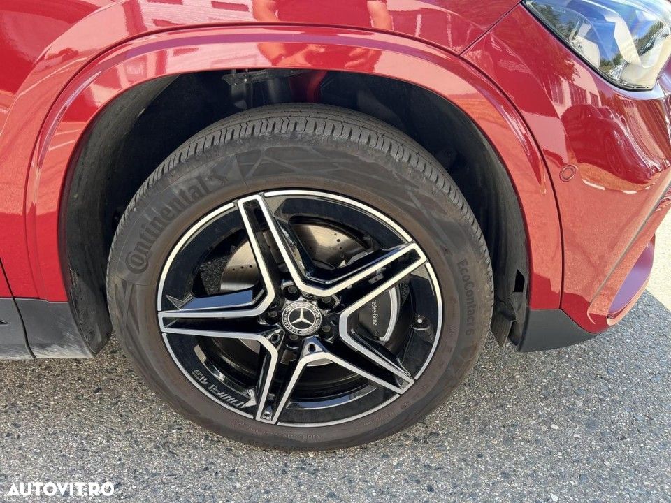 Mercedes-Benz GLA - 16