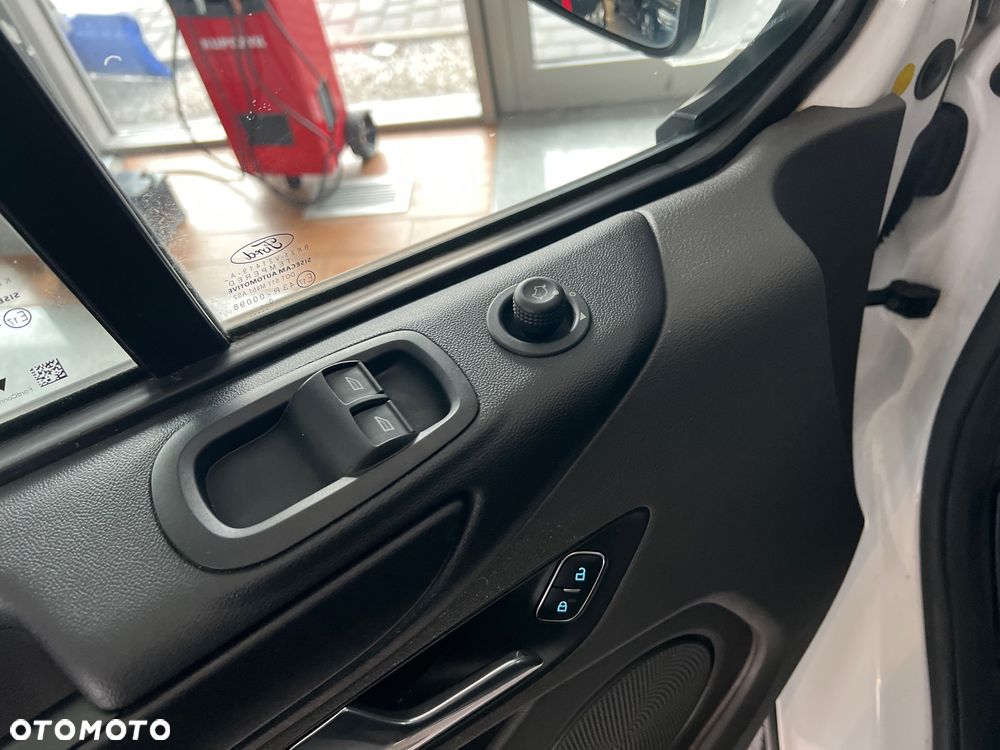 Ford Transit Custom - 23