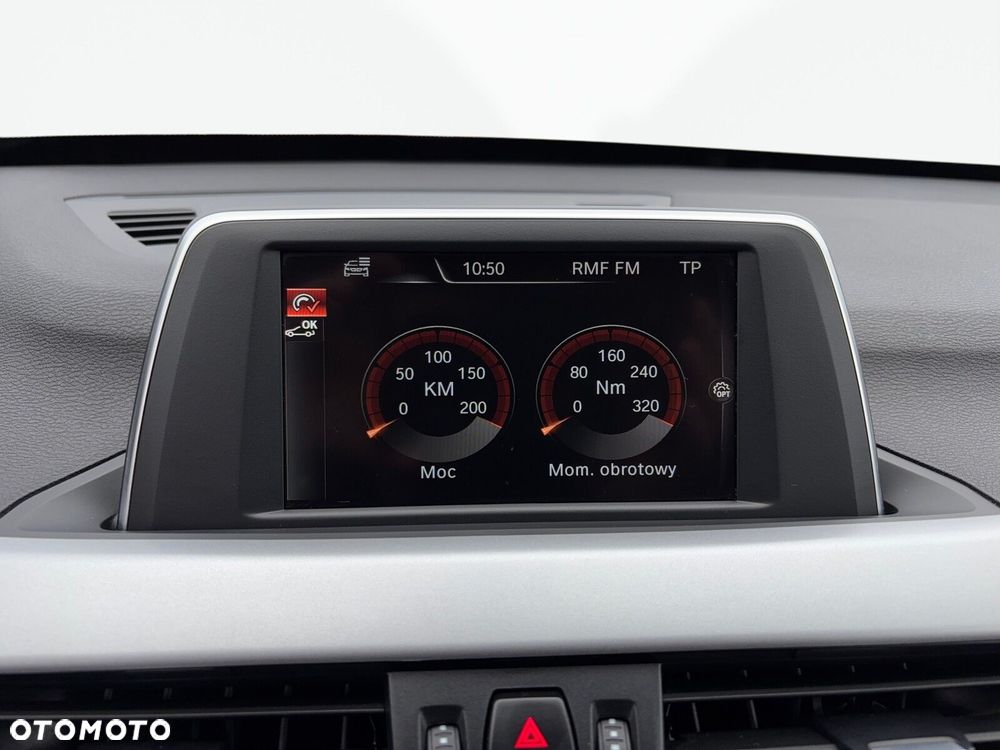 BMW X1 xDrive20i Advantage - 17