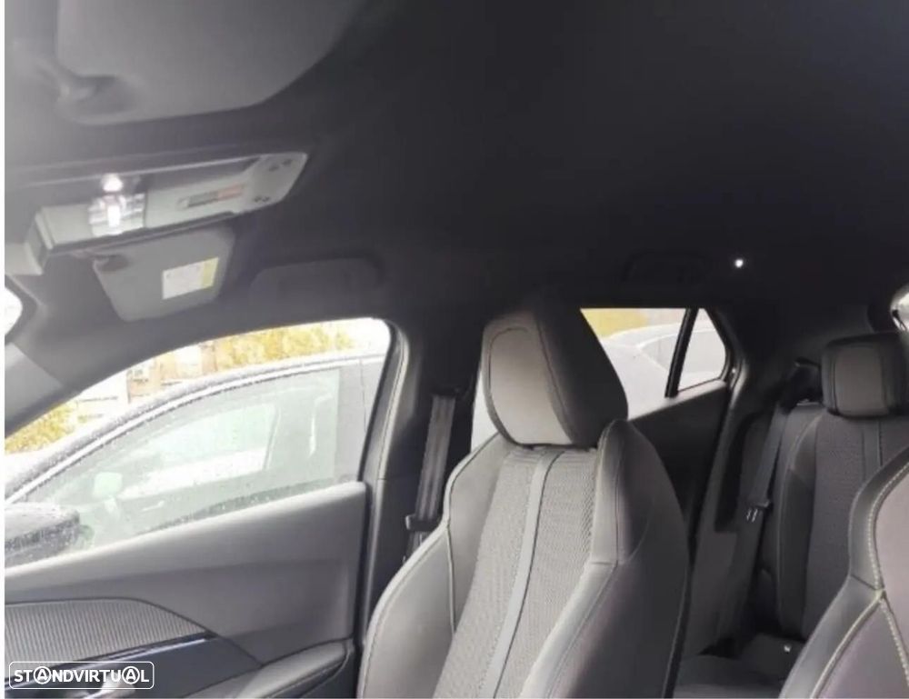 Peugeot e-2008 54 kWh GT - 6