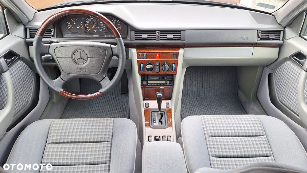 Mercedes-Benz W124 (1984-1993) - 10