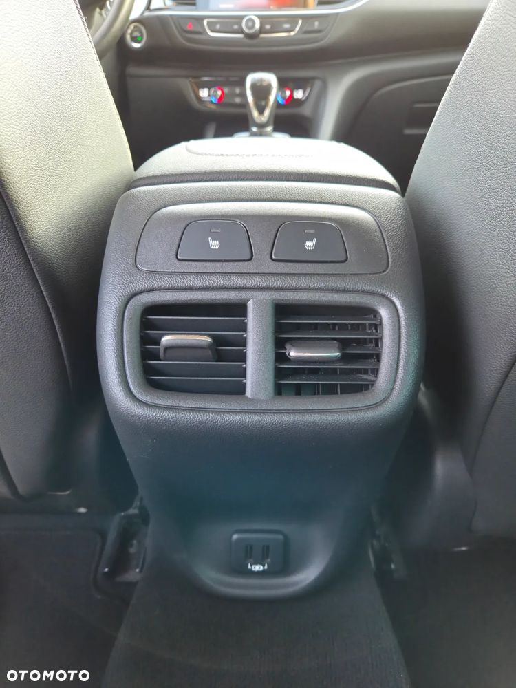 Opel Insignia Grand Sp 1.5 ECOTEC Direct InjectionTurbo Business Innovation - 32