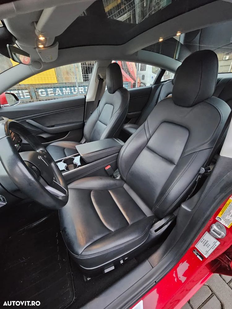 Tesla Model 3 - 16