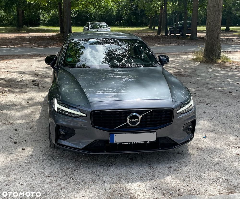 Volvo S60 B4 B R-Design - 4