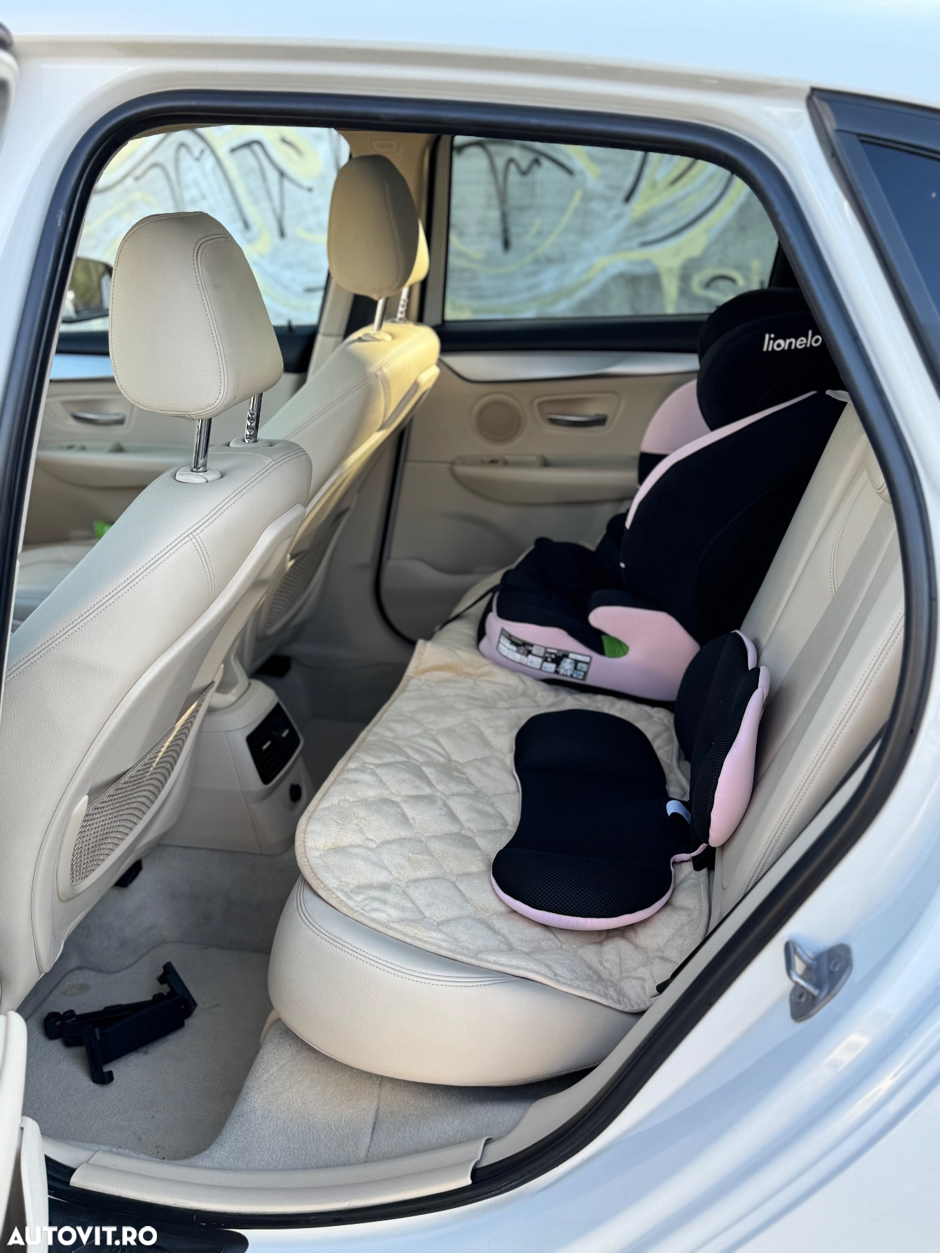 BMW Seria 2 216d Standard - 10