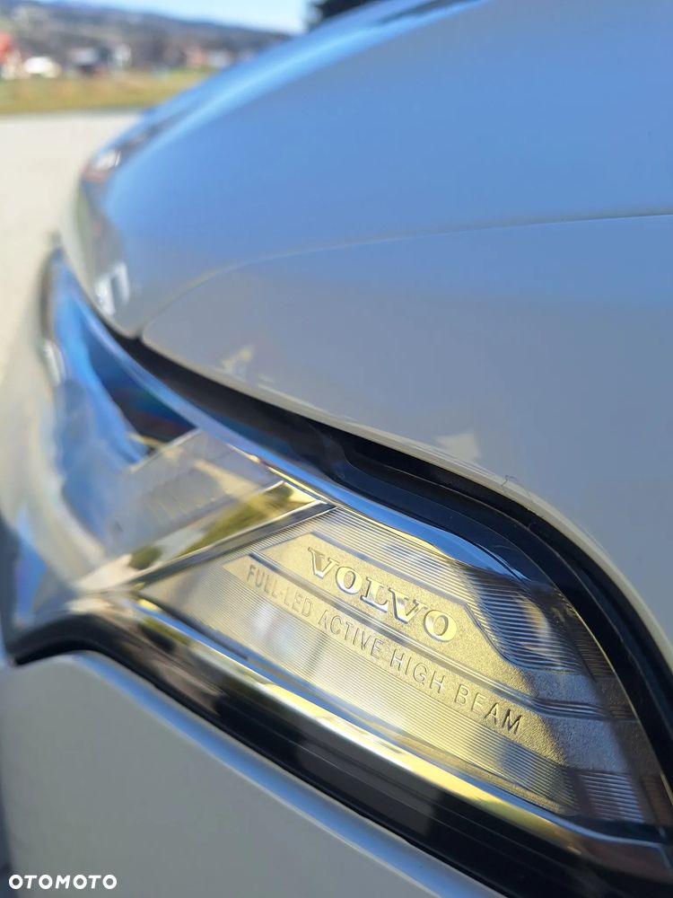 Volvo XC 90 - 22