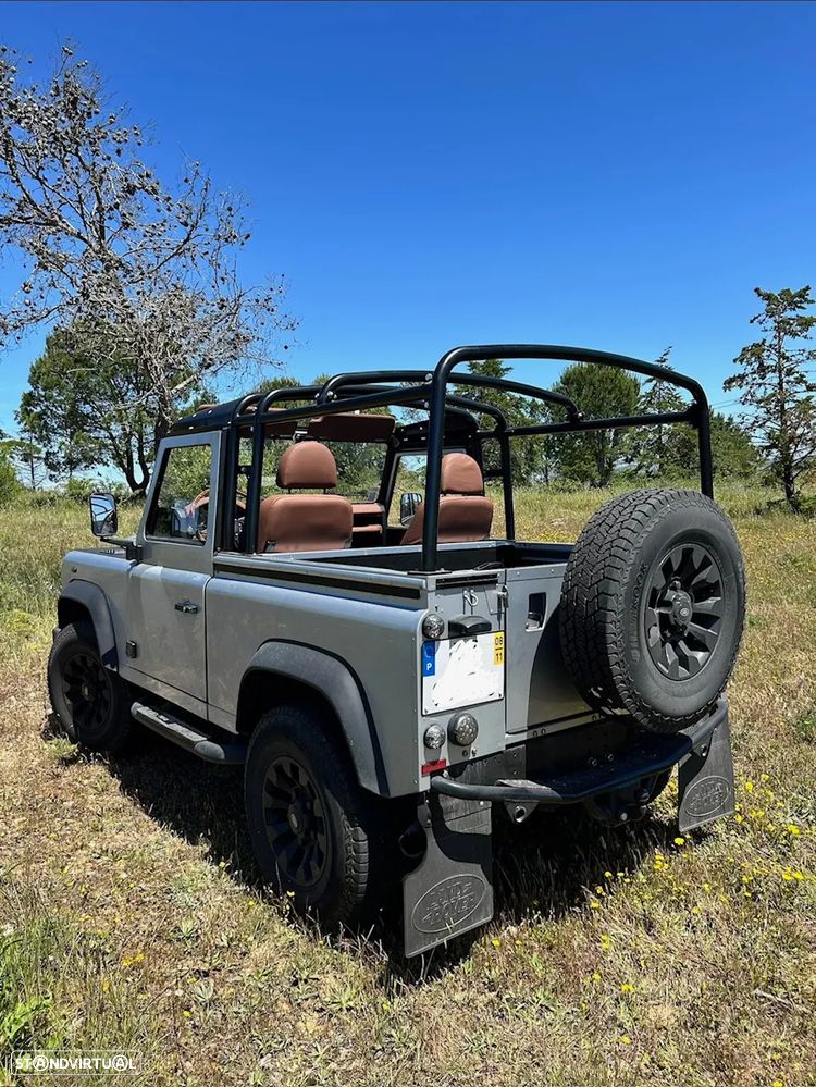 Land Rover Defender 90 2.4 CRD S - 31