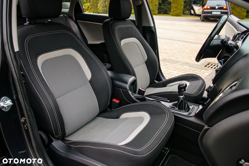 Kia Ceed 1.6 CRDi 128 Platinum Edition - 19