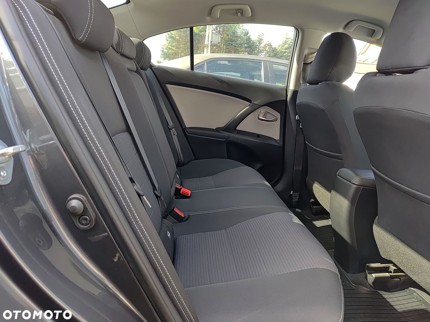 Toyota Avensis - 7