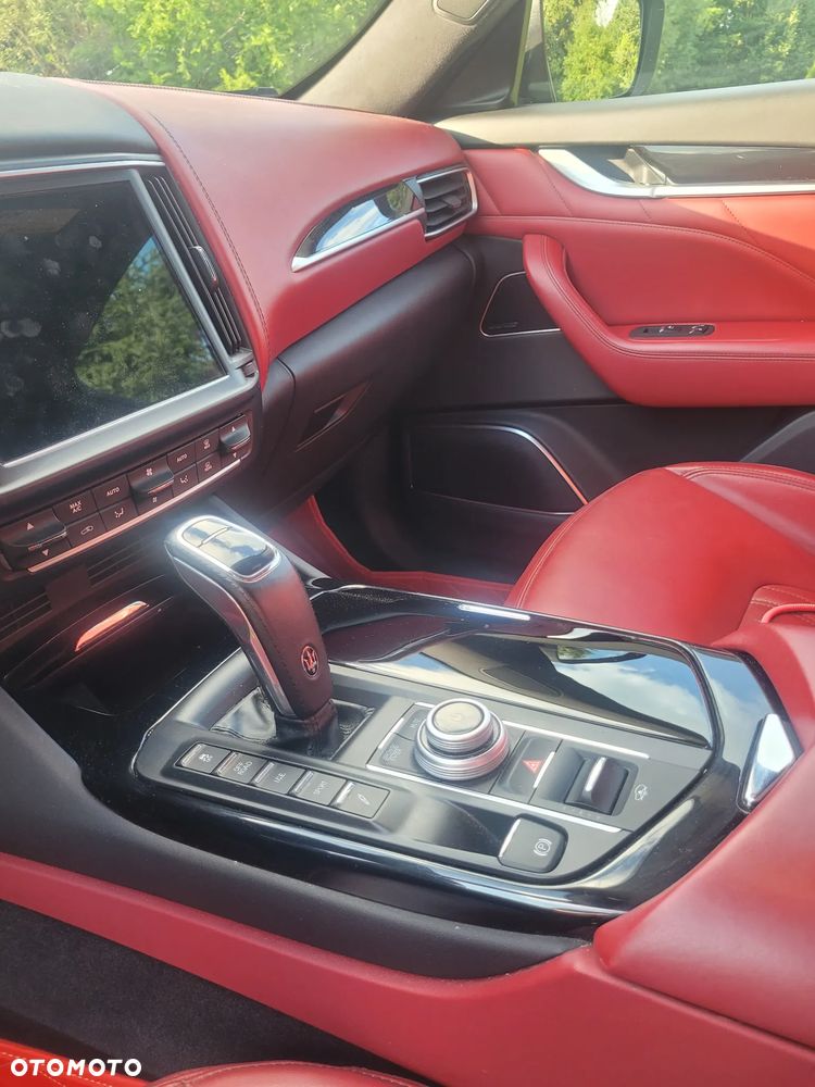 Maserati Levante Modena S - 10