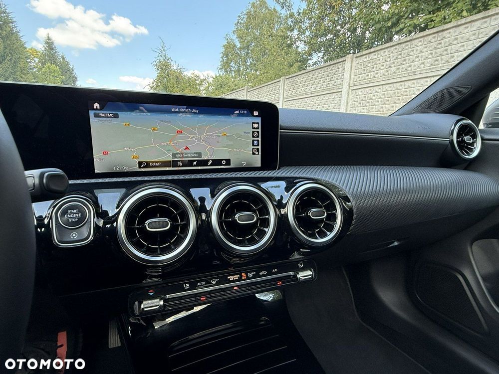 Mercedes-Benz CLA - 21