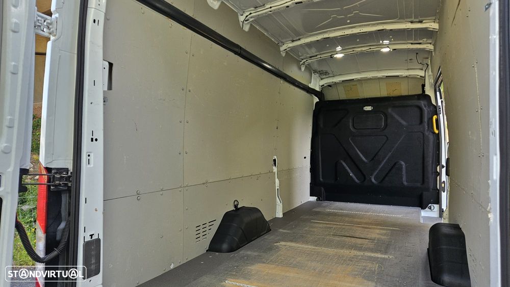 Ford Transit L4 H4 2.0   170CV - 32