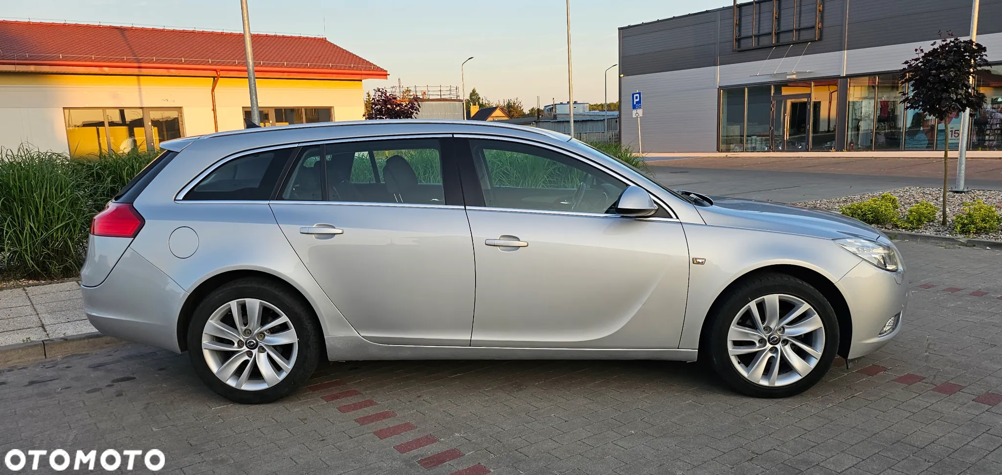 Opel Insignia 1.8 Sports Tourer - 2