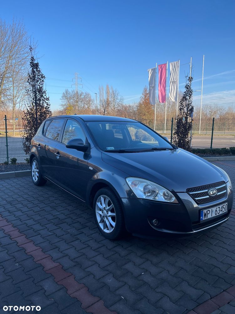 Kia Ceed 1.6 Comfort - 23