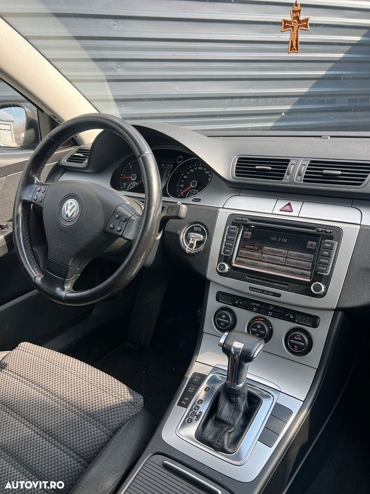 Volkswagen Passat 2.0 TDI DPF DSG Highline - 10