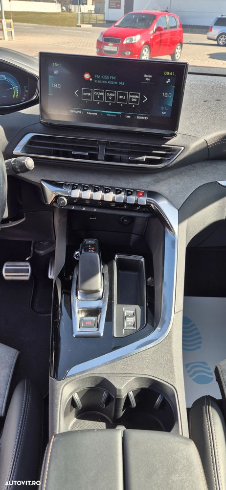 Peugeot 3008 225 e-EAT8 GT - 17