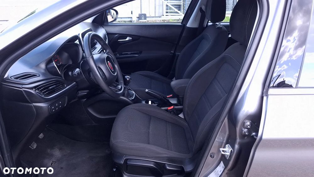 Fiat Tipo 1.4 T-Jet 16v Easy - 15