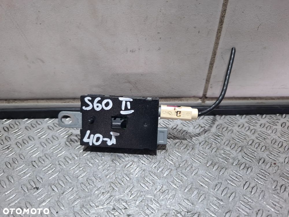 Wzmacniacz anteny Volvo S60 II 2010 rok nr 30761696 - 2