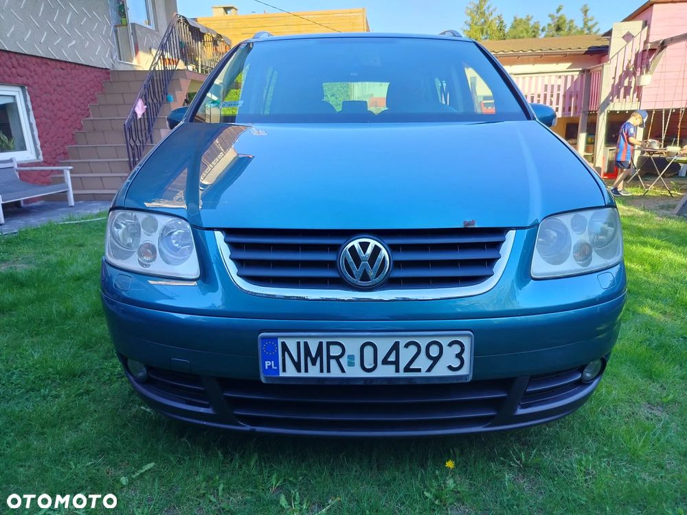 Volkswagen Touran - 17