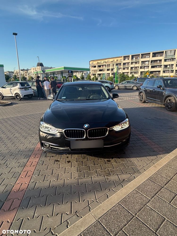 BMW Seria 3 318i Sport Line - 1