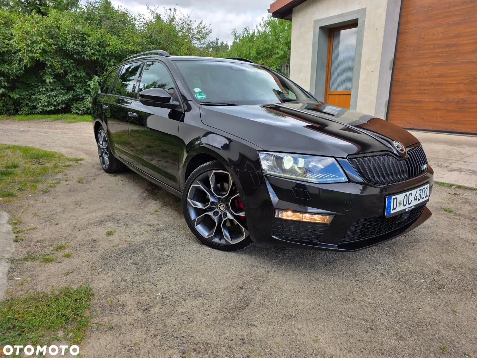 Skoda Octavia Combi 2.0 TDI (Green tec) DSG RS - 2
