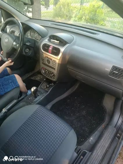 Opel Corsa - 4
