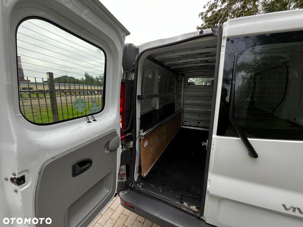 Opel Vivaro - 11