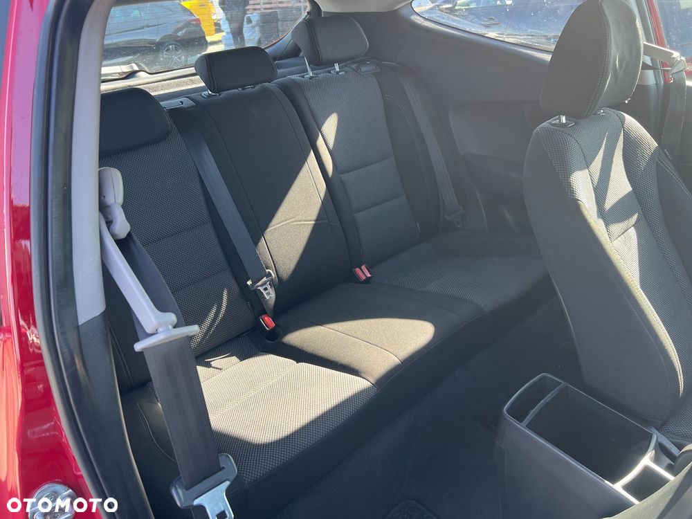Hyundai i30 1.4 Trend - 14