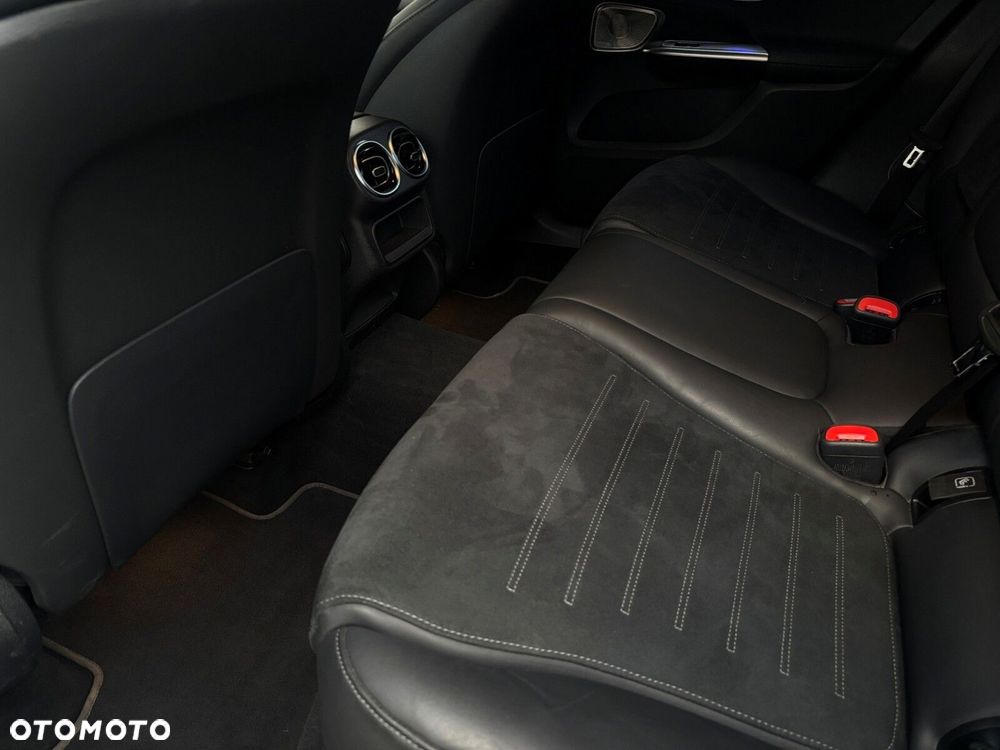 Mercedes-Benz GLC - 23