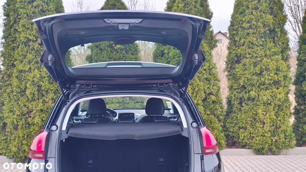 Peugeot 2008 1.6 BlueHDi Allure S&S - 17