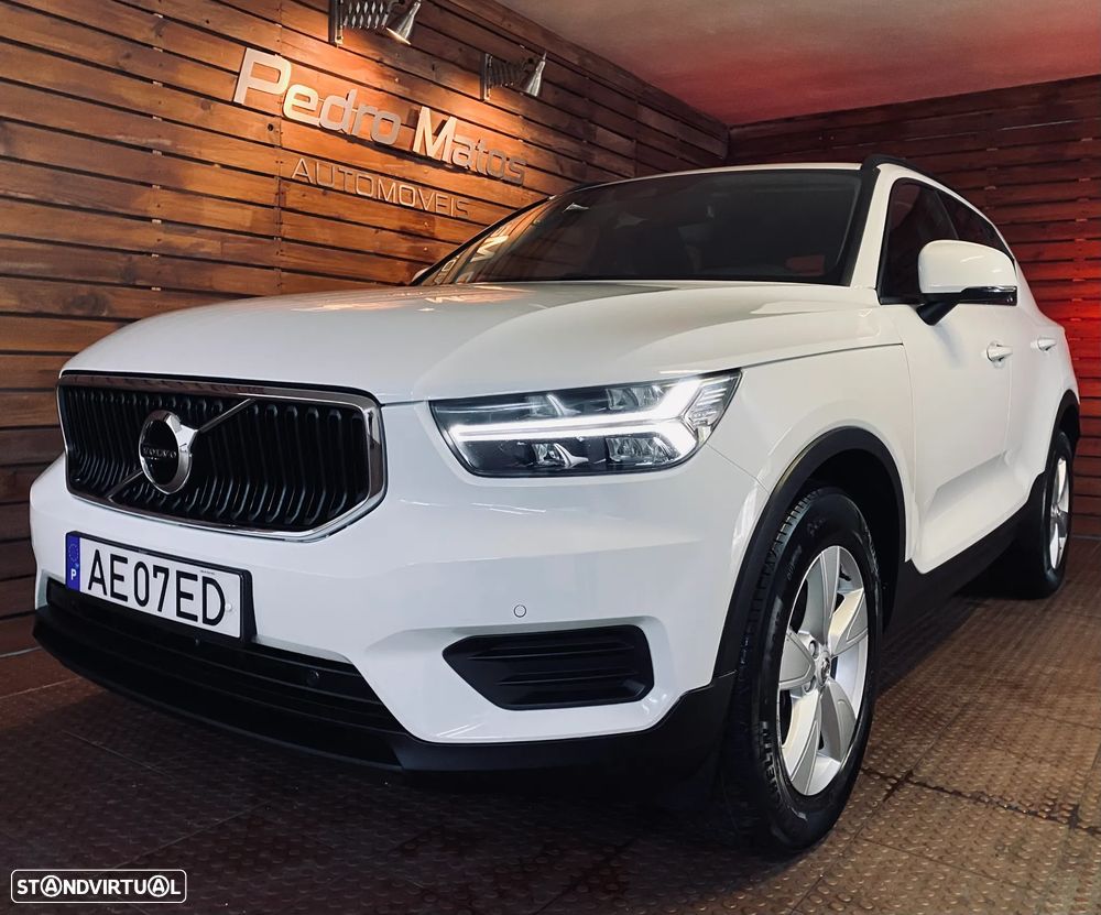 Volvo XC 40 1.5 T3 Momentum Core Geartronic - 1