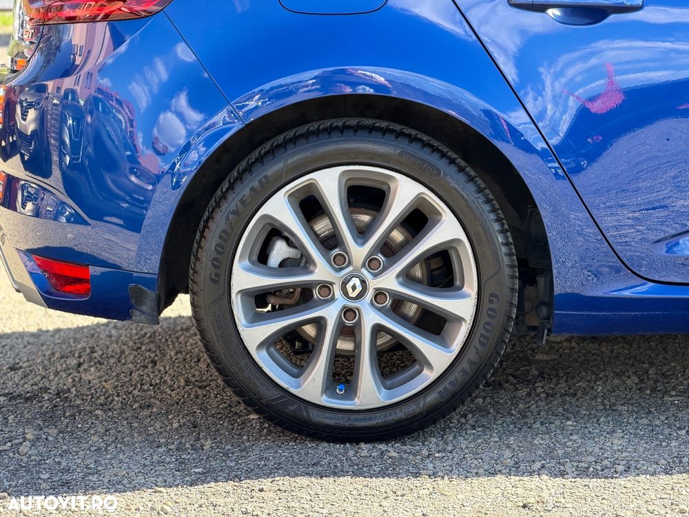 Renault Megane ENERGY TCe 205 EDC GT - 32