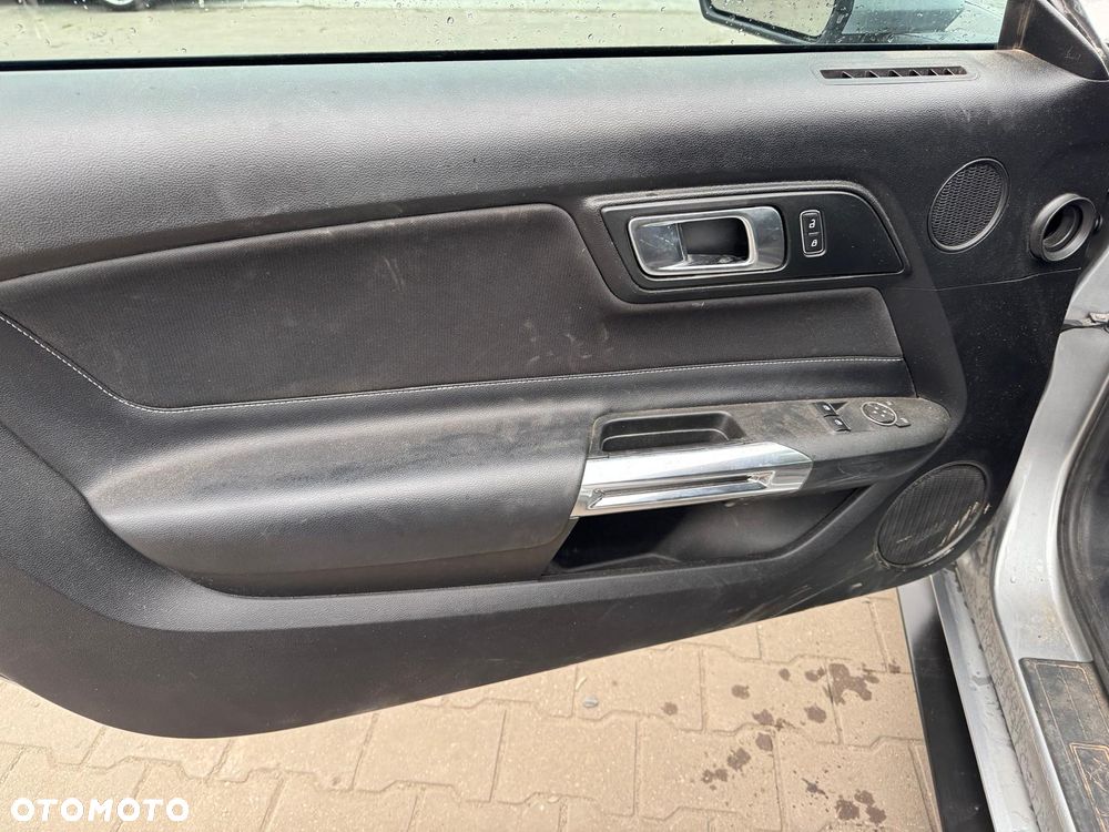 Ford Mustang 2.3 Eco Boost - 9