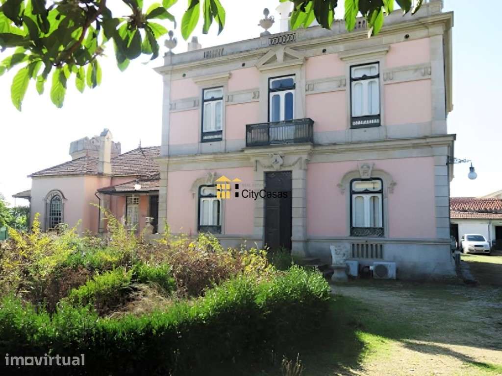 Casa Senhorial no Centro de Lamego - Grande imagem: 2/17