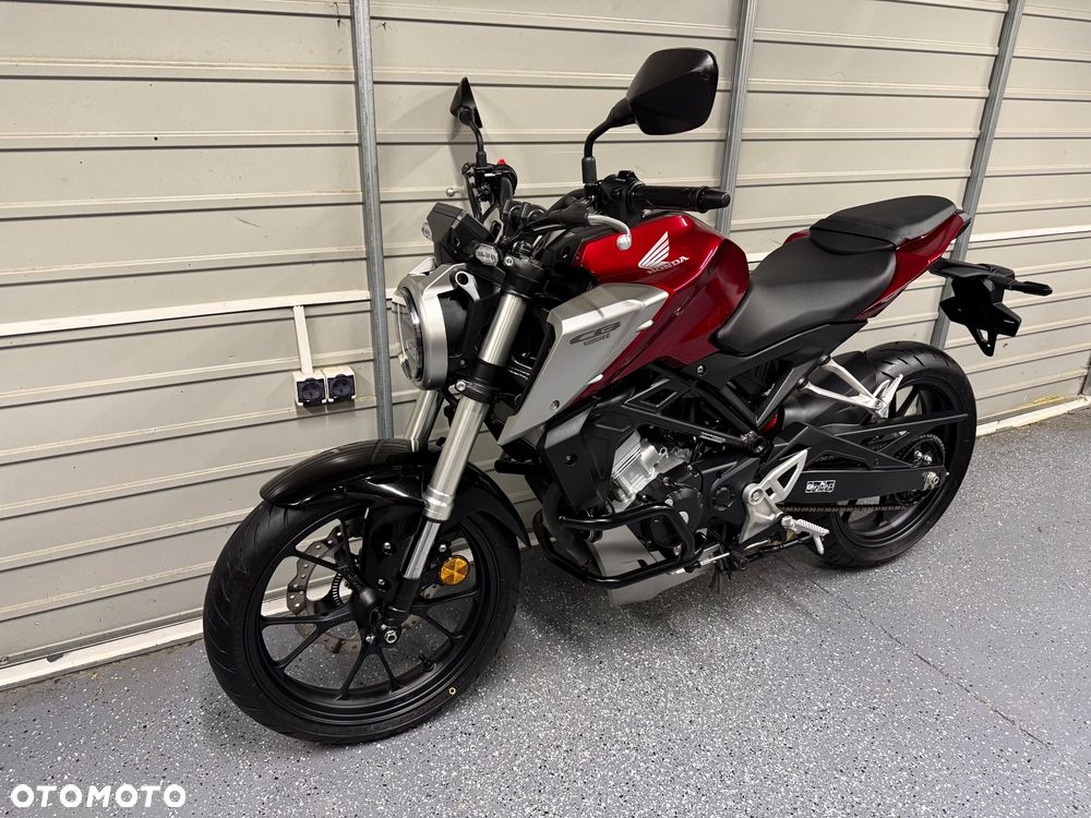 Honda CB - 12