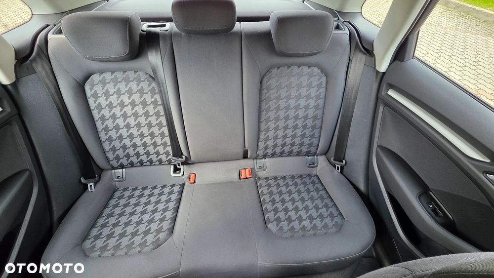 Audi A3 Sportback 1.6 TDI (clean diesel) S tronic Attraction - 11