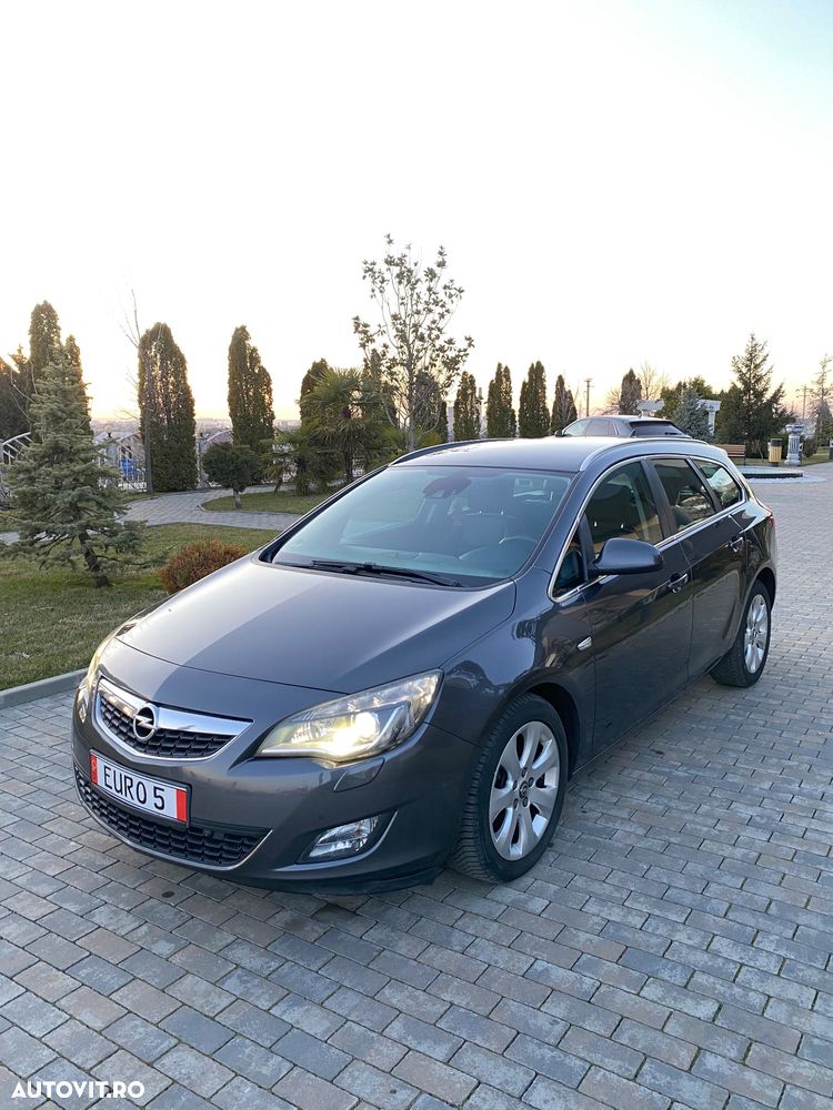 Opel Astra 1.7 CDTI DPF Design Edition - 1
