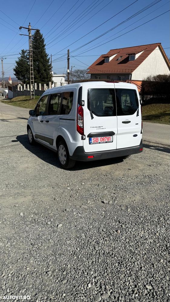 Ford Transit Connect - 13