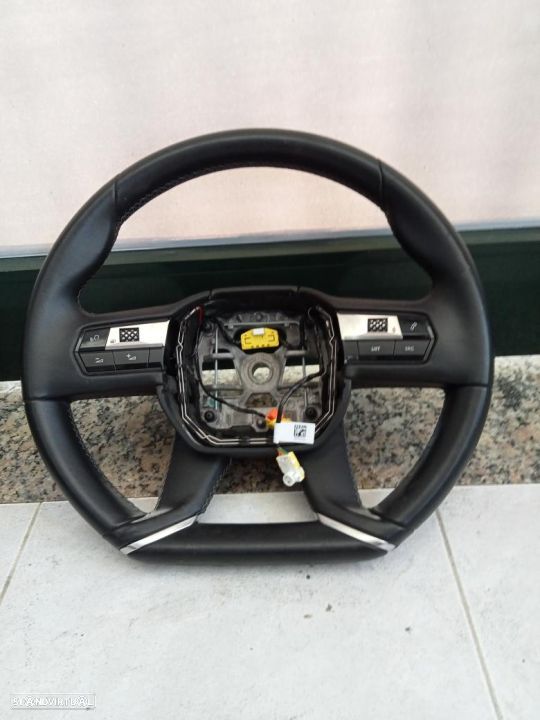 Volante Citroen DS7 - 1